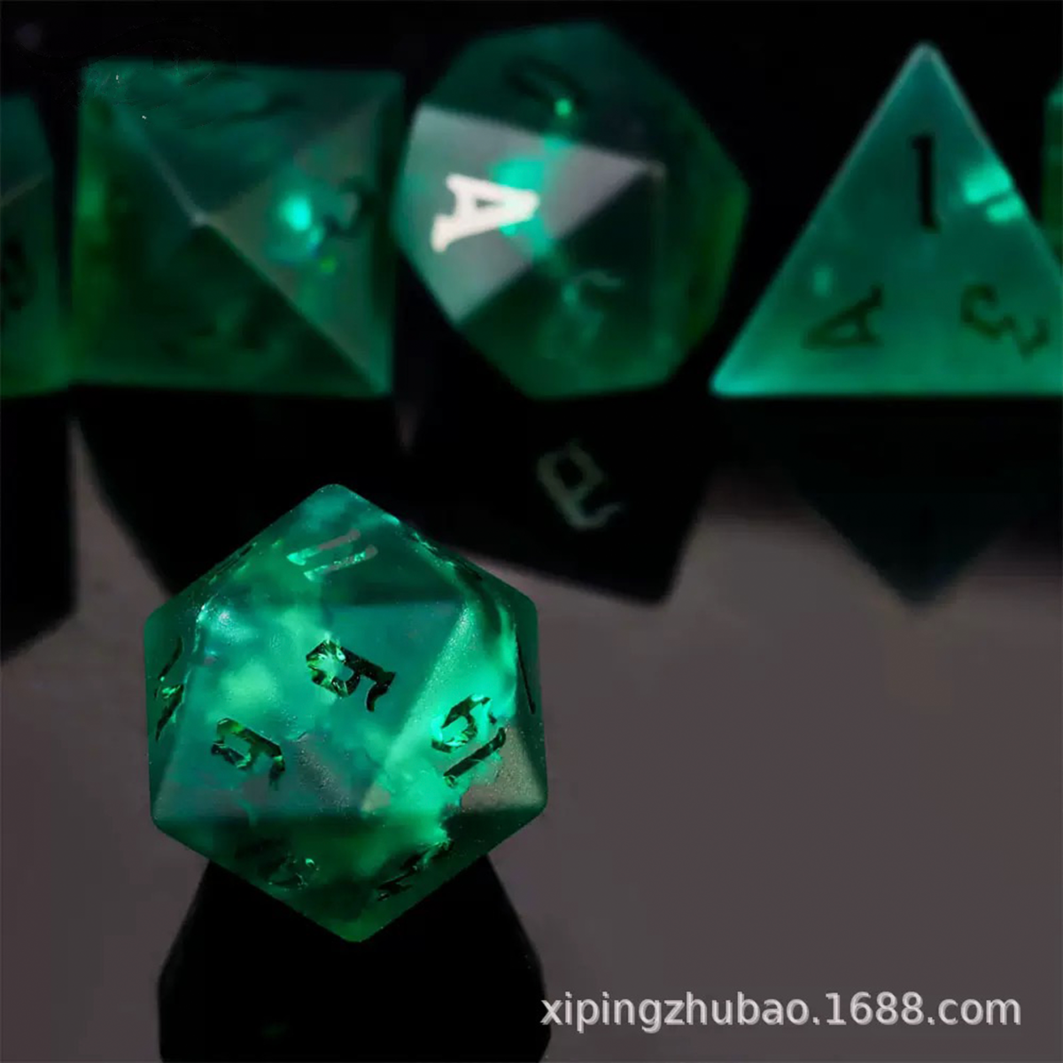 Frosted Burst Green Engraved Crystal Dice | Gaming Art Collectible Roll with Vibrant Flair